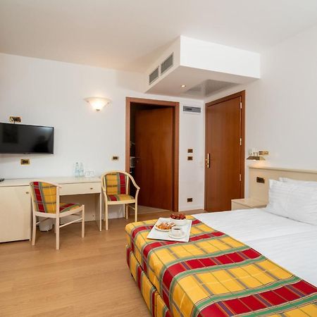 Villa Krolewiec - 1,5Km Od Energylandii 자토르 외부 사진